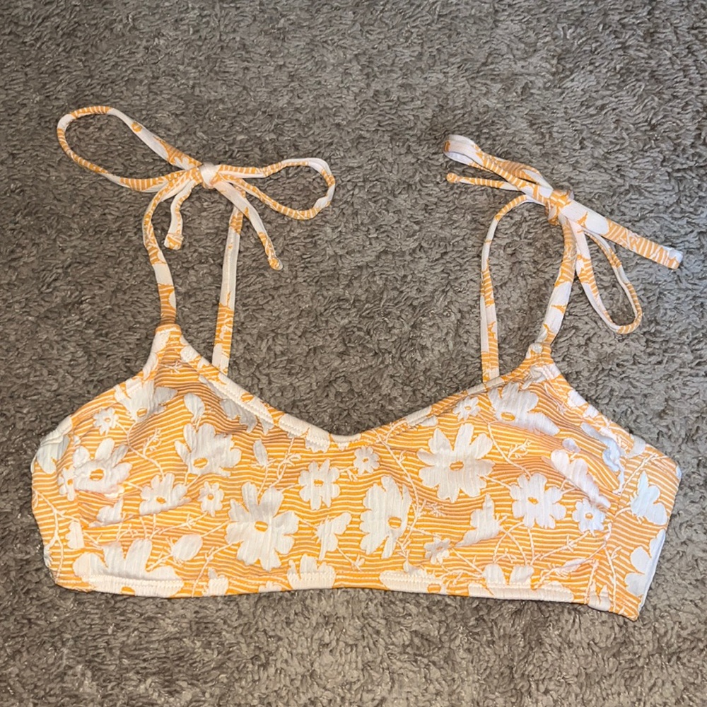 Xhilaration yellow floral bikini top